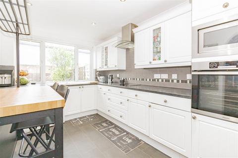 135 Crayford Road, Crayford, Dartford, DA1 4AS