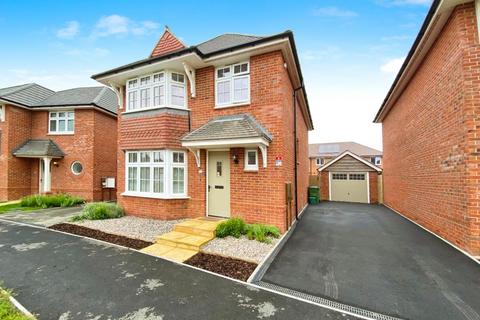 3 bedroom detached house for sale, Heron Drive, Meon Vale