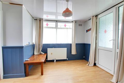 2 bedroom chalet for sale, Seaholme Road, Mablethorpe LN12