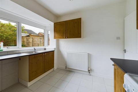 2 bedroom bungalow to rent, St. Andrews Drive, Gateshead NE9