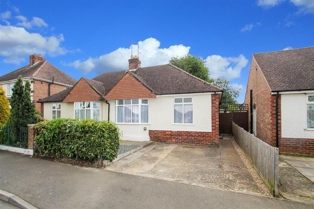 Bryant Road, Kettering NN15 2 bed semidetached bungalow for sale £