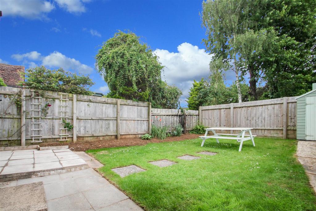 Bryant Road, Kettering NN15 2 bed semidetached bungalow for sale £