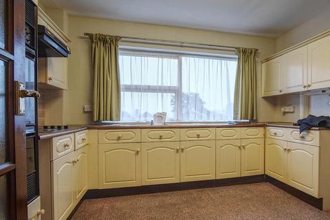 2 bedroom flat for sale, White Hill Drive, Bexhill