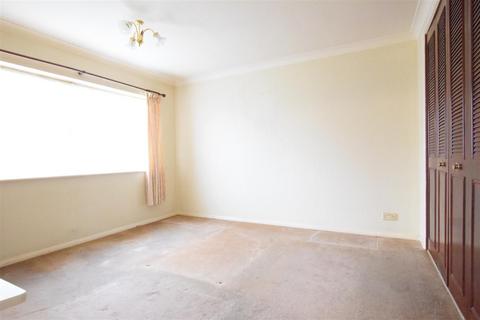 2 bedroom flat for sale, White Hill Drive, Bexhill