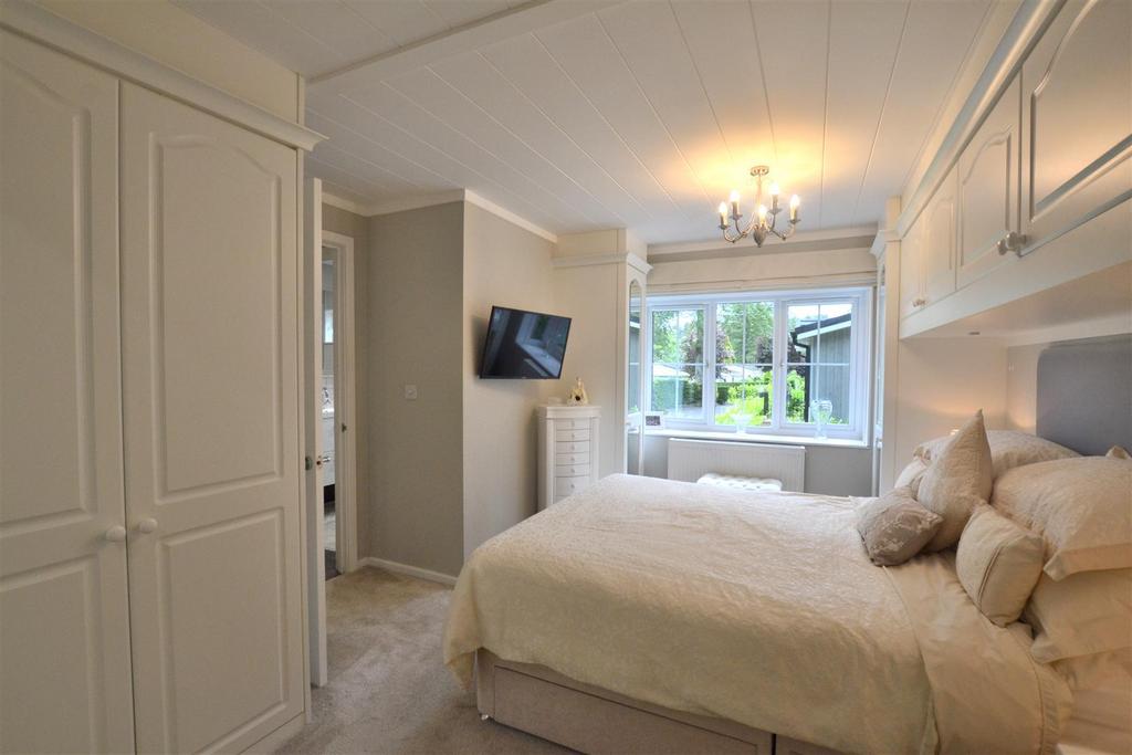 Bedroom One 1.JPG