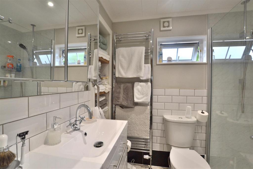 Shower Room 2.JPG