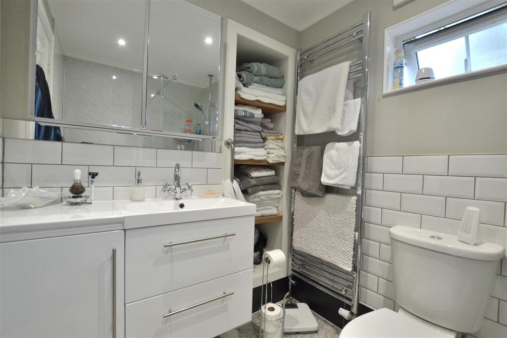 Shower Room.JPG