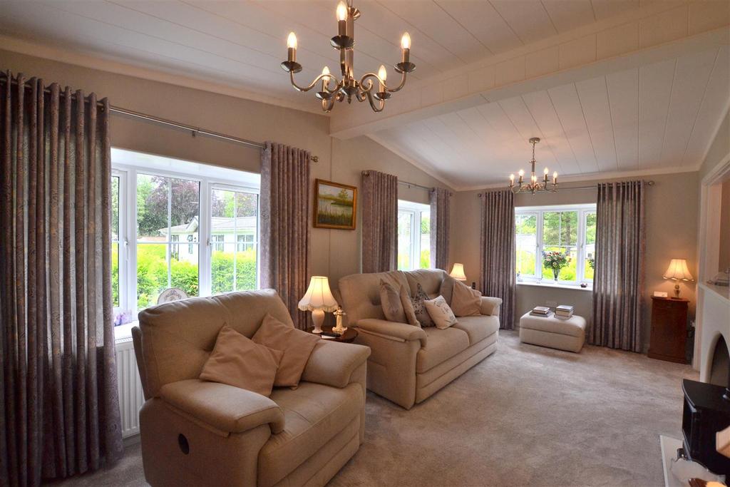 Sitting Room 2.JPG