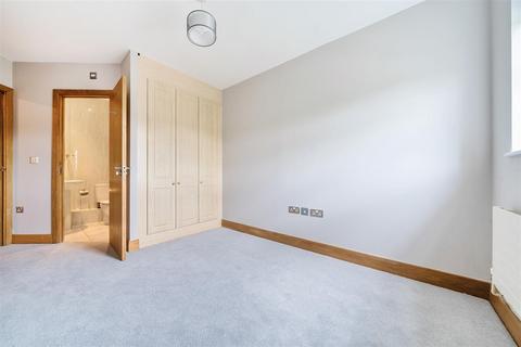 2 bedroom flat to rent, Elizabeth Court, Lower Kings Road, Kingston Upon Thames KT2