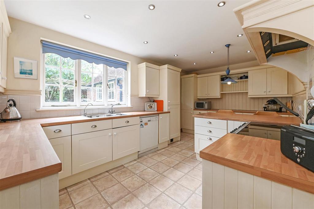 Kitchen/Breakfast Room