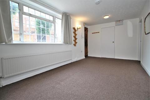 2 bedroom detached house to rent, Fordwych Road, London NW2