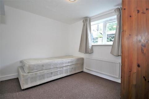 2 bedroom detached house to rent, Fordwych Road, London NW2