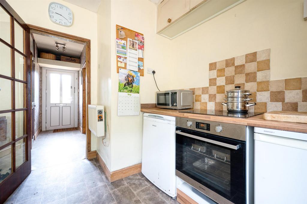 Kitchen   oven and worktops.jpg