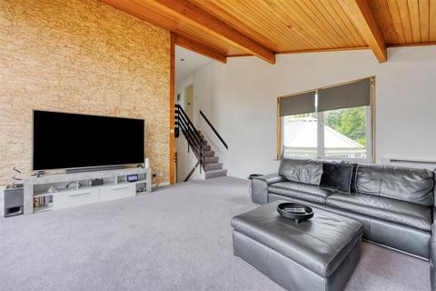 4 bedroom detached house to rent, Golf Course Road, Torrance, Glasgow