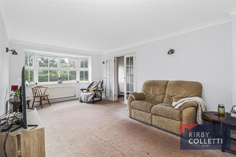 25 Bloomfield Road, Cheshunt, Waltham Cross, EN7 6WH