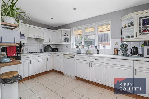 25 Bloomfield Road, Cheshunt, Waltham Cross, EN7 6WH