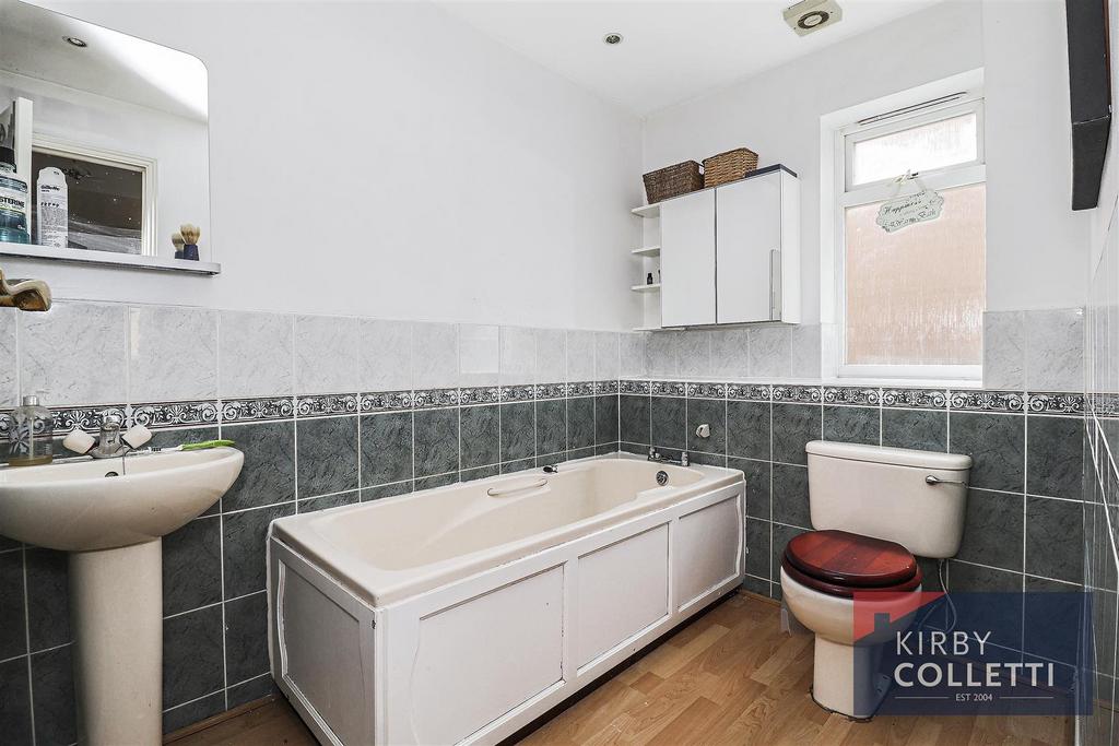 Family bathroom
