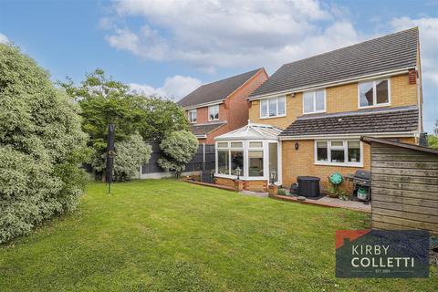 25 Bloomfield Road, Cheshunt, Waltham Cross, EN7 6WH