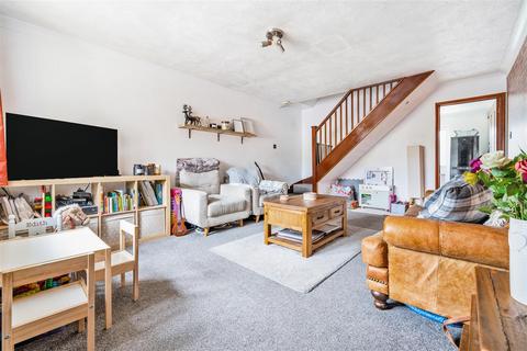 2 bedroom semi-detached house for sale, Marsham Close, Harrietsham