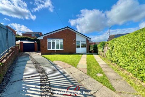 2 bedroom detached bungalow for sale, Oakfield, Kings Mills, Wrexham