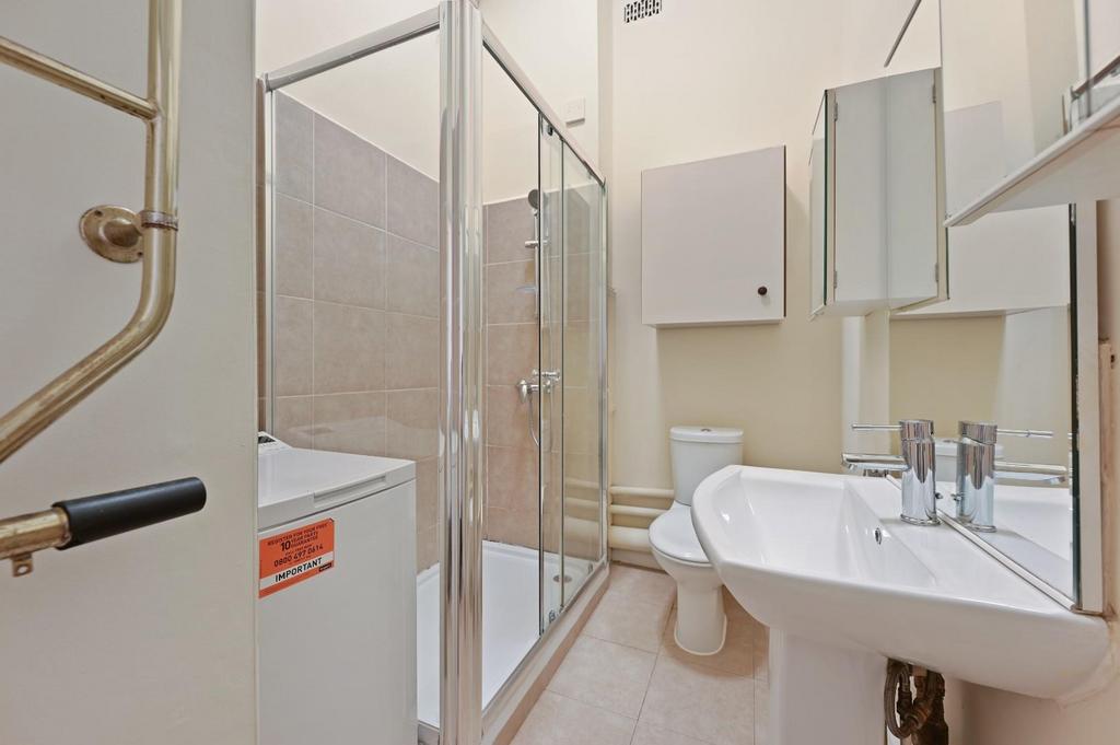 FBL - Addison Gardens - Shower Room3 (1).JPG