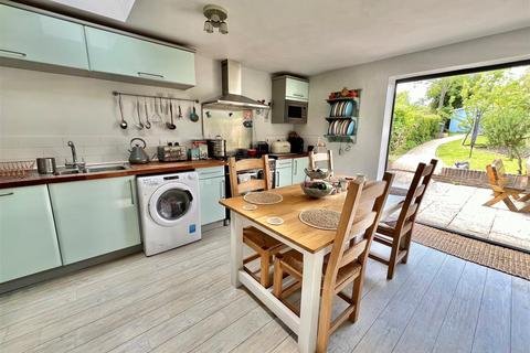 3 bedroom end of terrace house for sale, Freshwater Bay, Isle of Wight