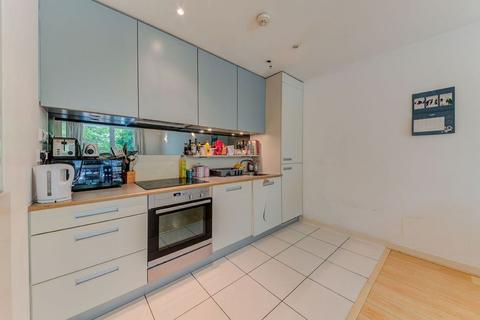 1 bedroom flat to rent, N8