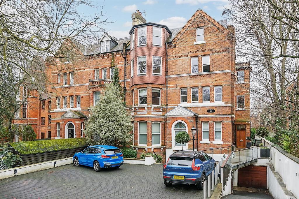 Fitzjohns Avenue, Hampstead, NW3 3 bed flat for sale £1,650,000