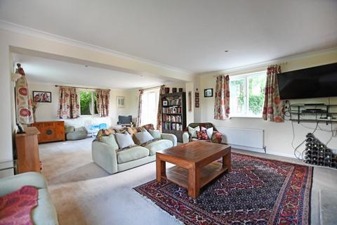 5 bedroom detached house for sale, Cirencester Road, Fairford