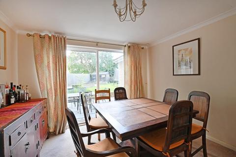 Arkadia Cirencester Road, Fairford, GL7 4BS