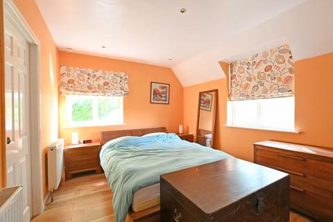 Arkadia Cirencester Road, Fairford, GL7 4BS