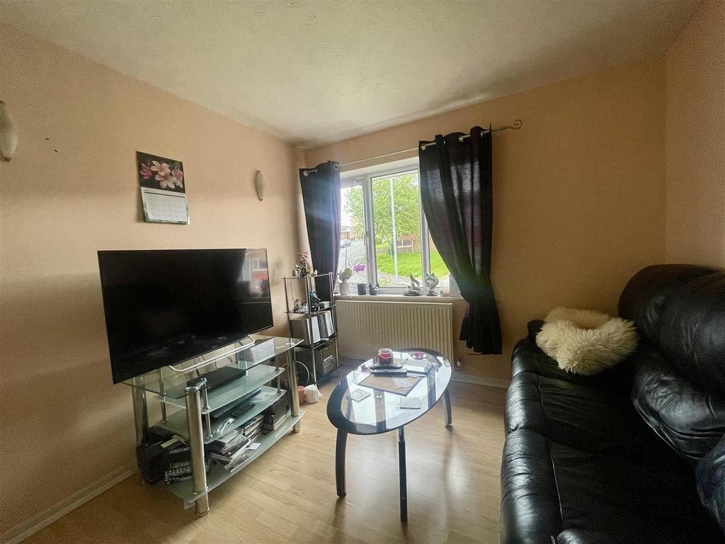 Bentham Way, Mapplewell, Barnsley S75... 1 bed flat for sale £63,000