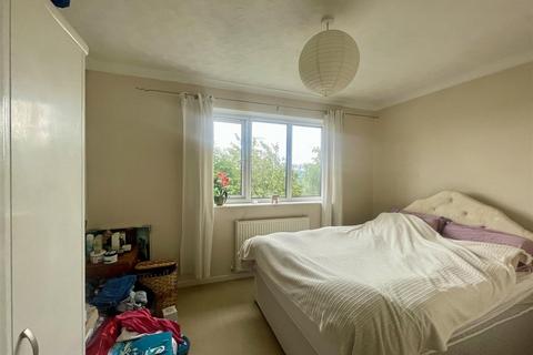 1 bedroom flat for sale, Bentham Way, Mapplewell, Barnsley S75 5QA