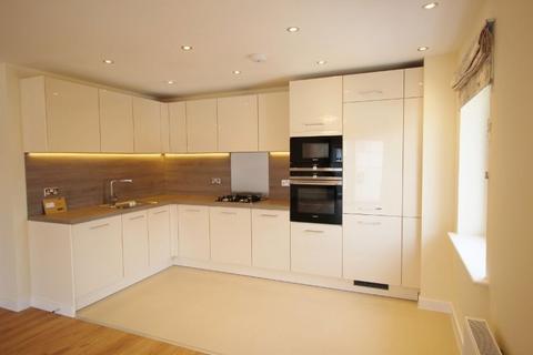2 bedroom apartment to rent, Eden Road, Dunton Green TN14 5FY