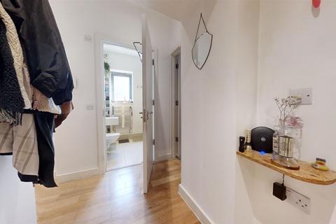 2 bedroom apartment for sale, Mare Street, London