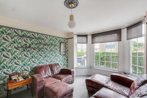 2 Brooklands Road, Nottingham, NG3 7AL