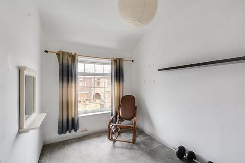 2 Brooklands Road, Nottingham, NG3 7AL