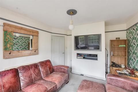 2 Brooklands Road, Nottingham, NG3 7AL
