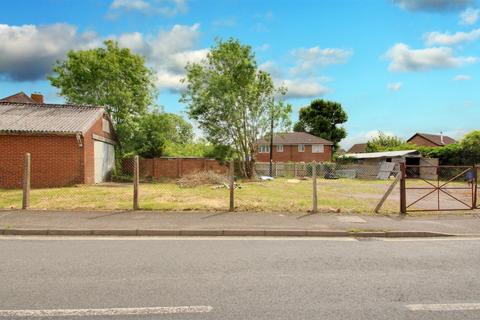 Land to rent, Littleworth Lane, Horsham RH13