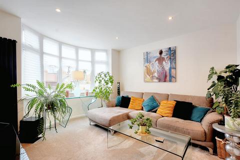 8 Thirlmere Close, Nottingham, NG3 2PX