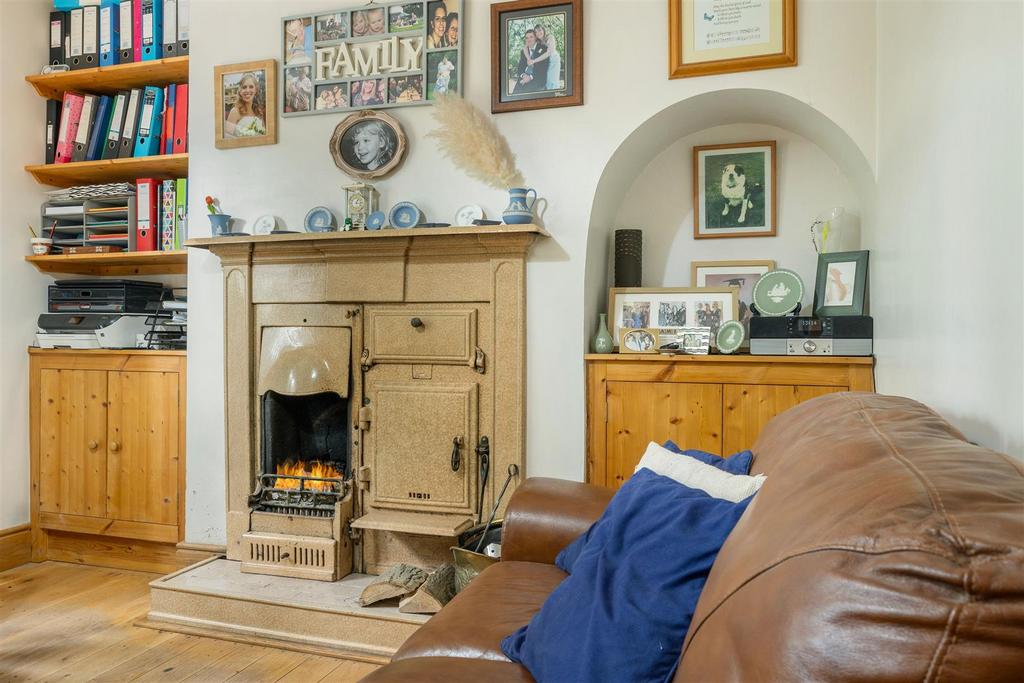 0717 Cokesyeld Cottage,-21.jpg