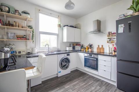 1 bedroom flat for sale, Inverness Avenue, Westcliff-on-Sea SS0