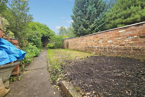 3 bedroom terraced house for sale, Market Square, Newent