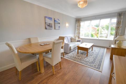 16 Fern Close, Southwell, NG25 0DB