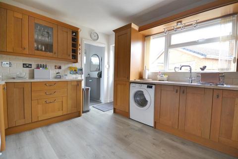 16 Fern Close, Southwell, NG25 0DB