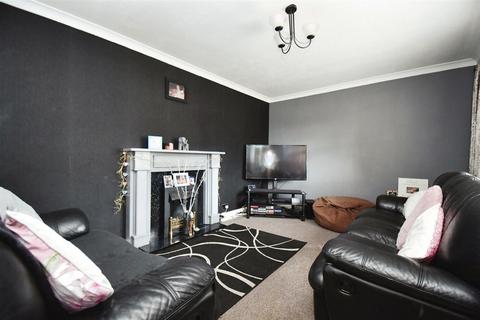 3 bedroom end of terrace house for sale, Ecclesfield Avenue, Hull