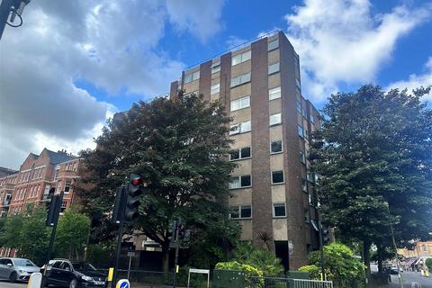 2 bedroom flat to rent, St Mary Le Park Court, London SW11