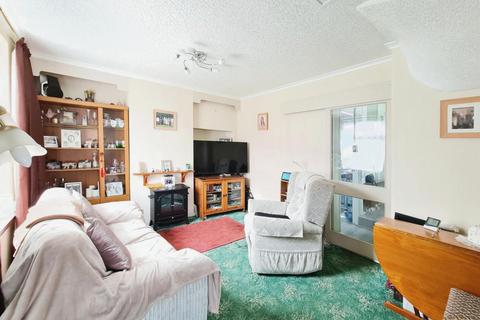 2 bedroom end of terrace house for sale, Twyford Road, Carshalton