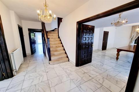 5 bedroom detached house for sale, Chase Side, Southgate, N14