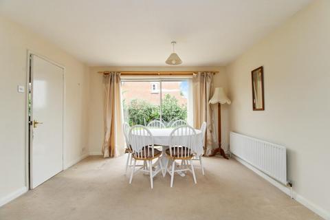 15 Craythorns Crescent, Dishforth, Thirsk, YO7 3LY